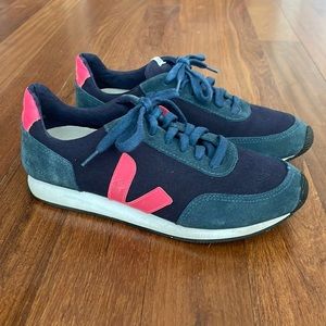 Veja Women’s Shoes